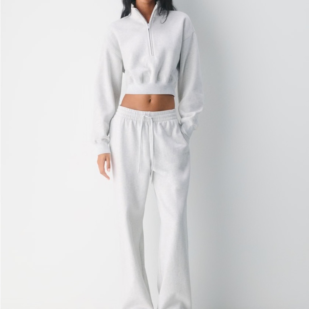 Aritzia — Cozy Sweatfleece Boyfriend Wide Sweatpant